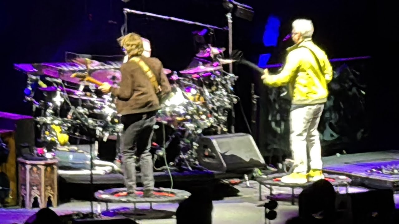 Hollywood Phish Bowl: YEM ~ Twist (42 min) Sunday 4/27/2025