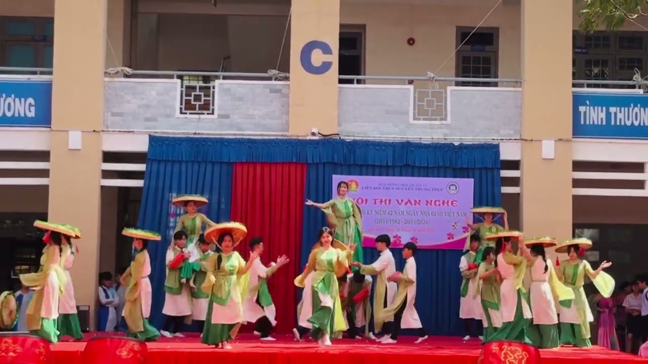 Á QUÂN THCS NGUYỄN TRUNG TRỰC /LỚP 9/4 /GIAI ĐIỆU VIỆT NAM MÌNH / BIÊN SOẠN HUYỀN ĐÀO &QUÝ VY