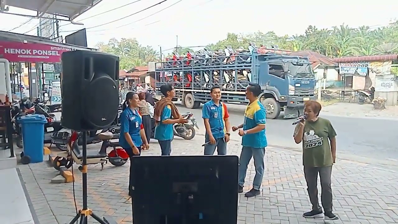 Keseruan anak Indomaret acara green loncing Indomaret di Aek Nabara labuhan batu