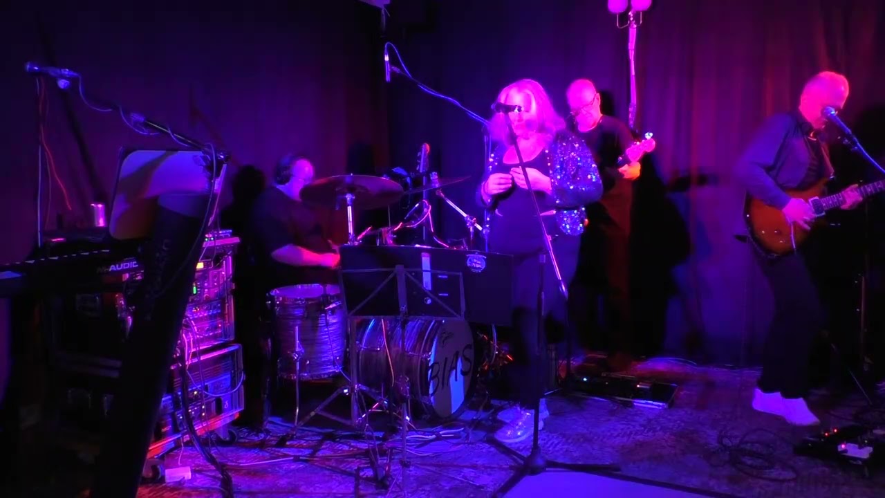 BIAS  - GIMME ALL YOUR LOVIN - LIVE AT THE CROWN INN BRIDPORT
