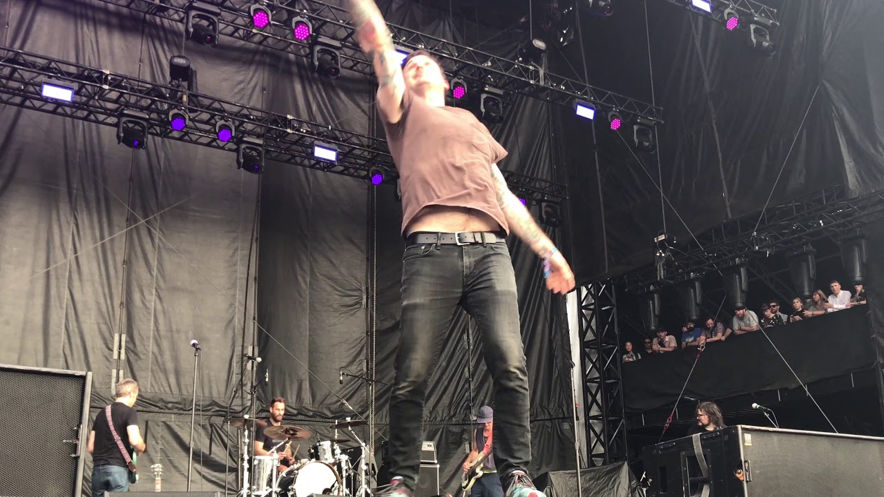 Cap'n Jazz - Take On Me [A-ha cover, sorta] (live 9/17/17 @ Riot Fest)