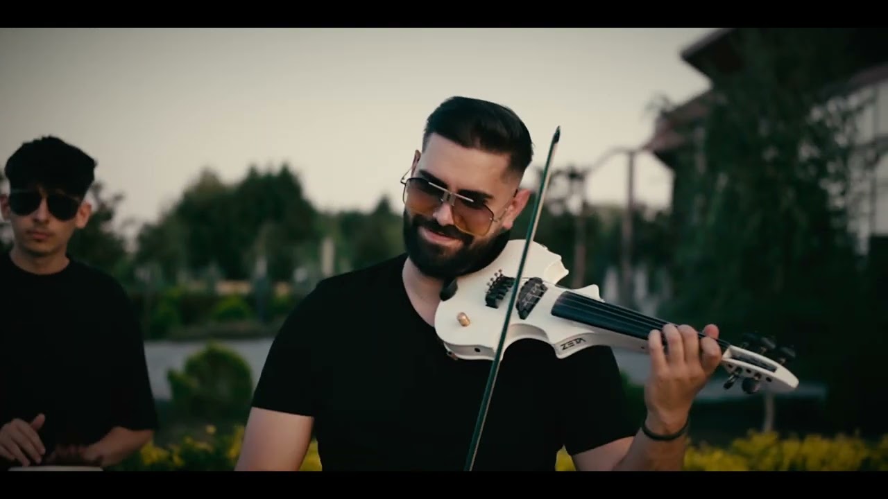 Greek Music - Yanis Greek Live Band - Me skotose giati tin agapousa