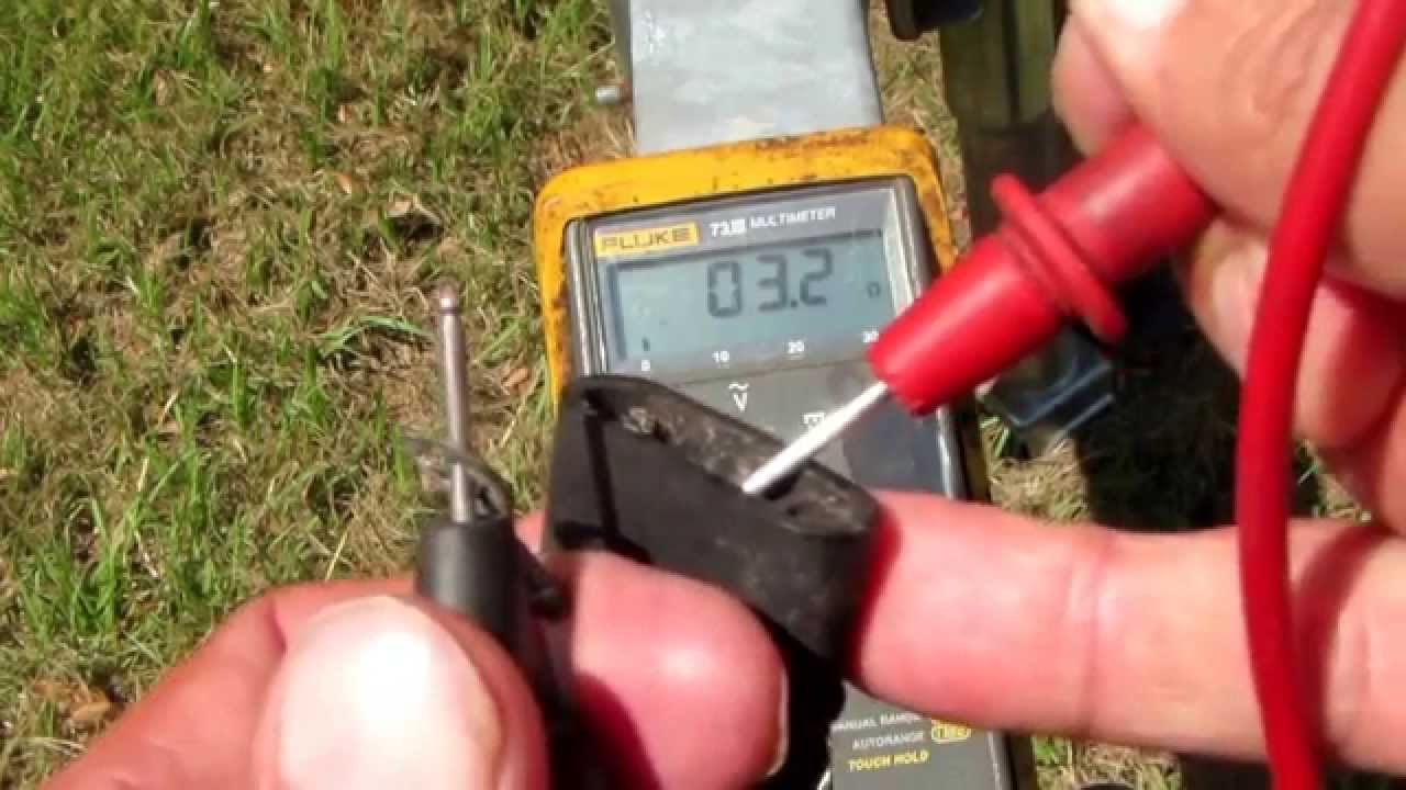Use a multimeter toTroubleshoot trailer lights. Part 2.