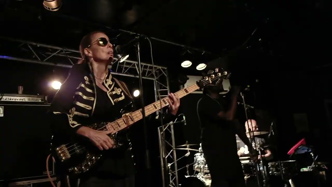 Ida Nielsen and the Funkbots at the New Morning Paris 