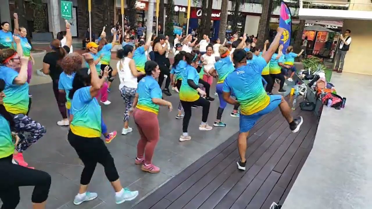 Momentos destacados de Marzo Aeróbics GRATIS Plaza Mundo SOYAPANGO SUSCRIBETE,,,,,@PJCONTODOAZUL. (1