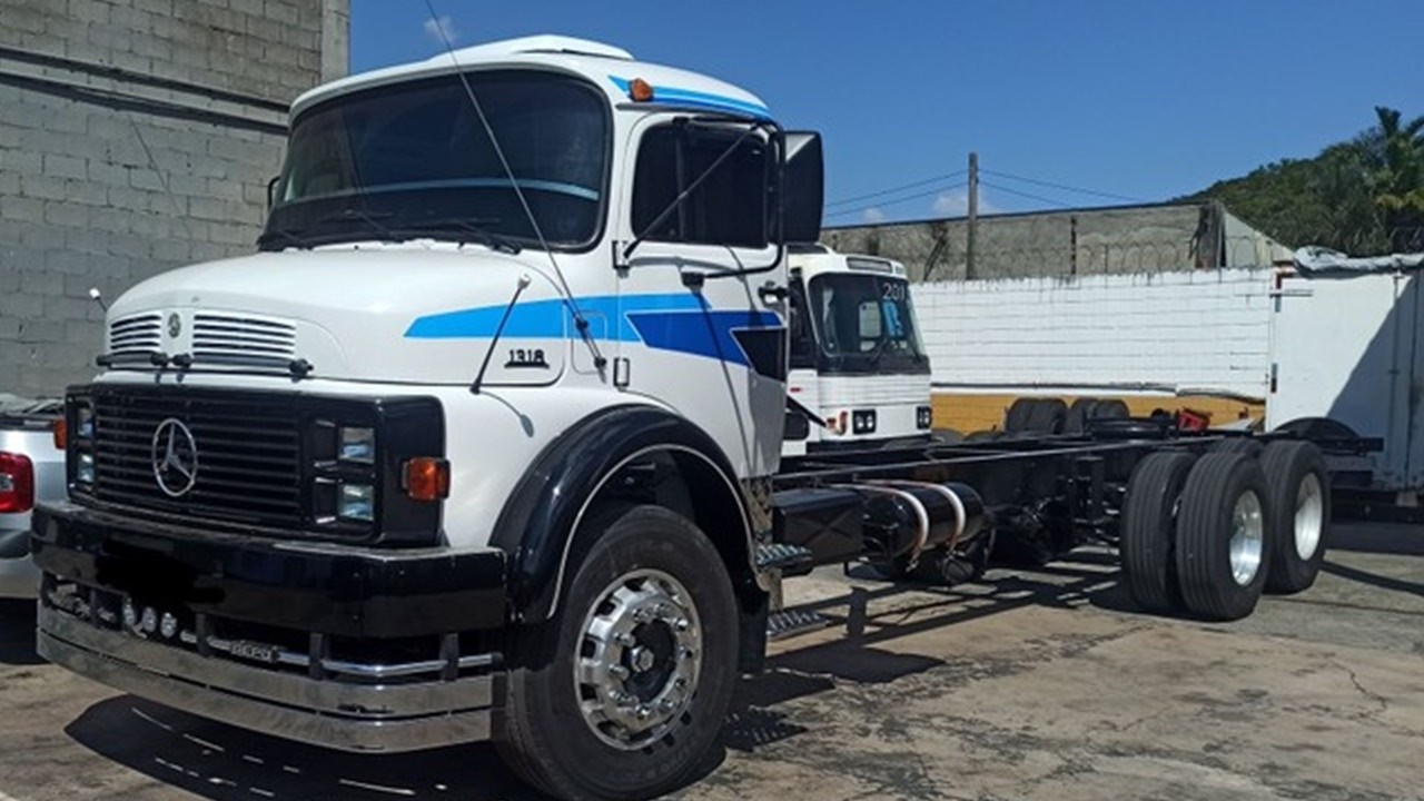 CAMINHÕES MERCEDES À VENDA A PARTIR DE 45 MIL