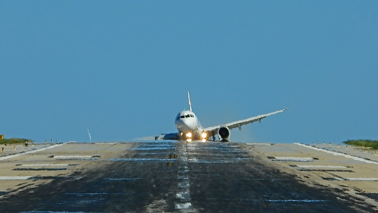 Skiathos RARE crosswind landings and a HARD landing 🤕