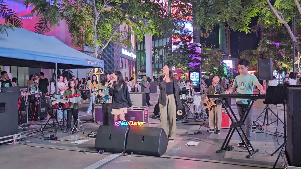 เด็กโคราชไปบุก Siam Square
