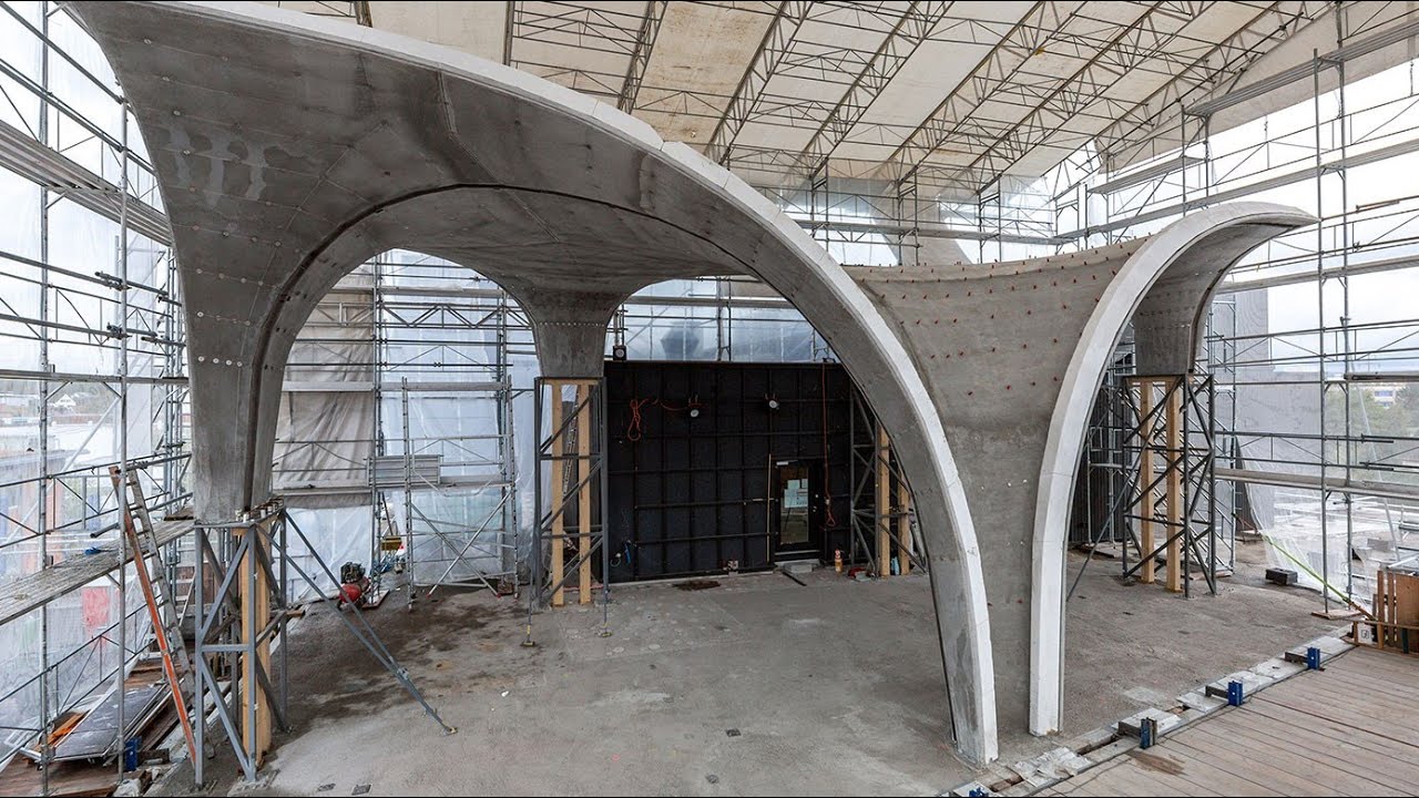 Doppelt gekr&uuml;mmtes Betondach fertiggestellt