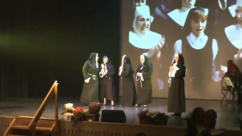 Optreden Dames tijdens de zitting in Kaulille