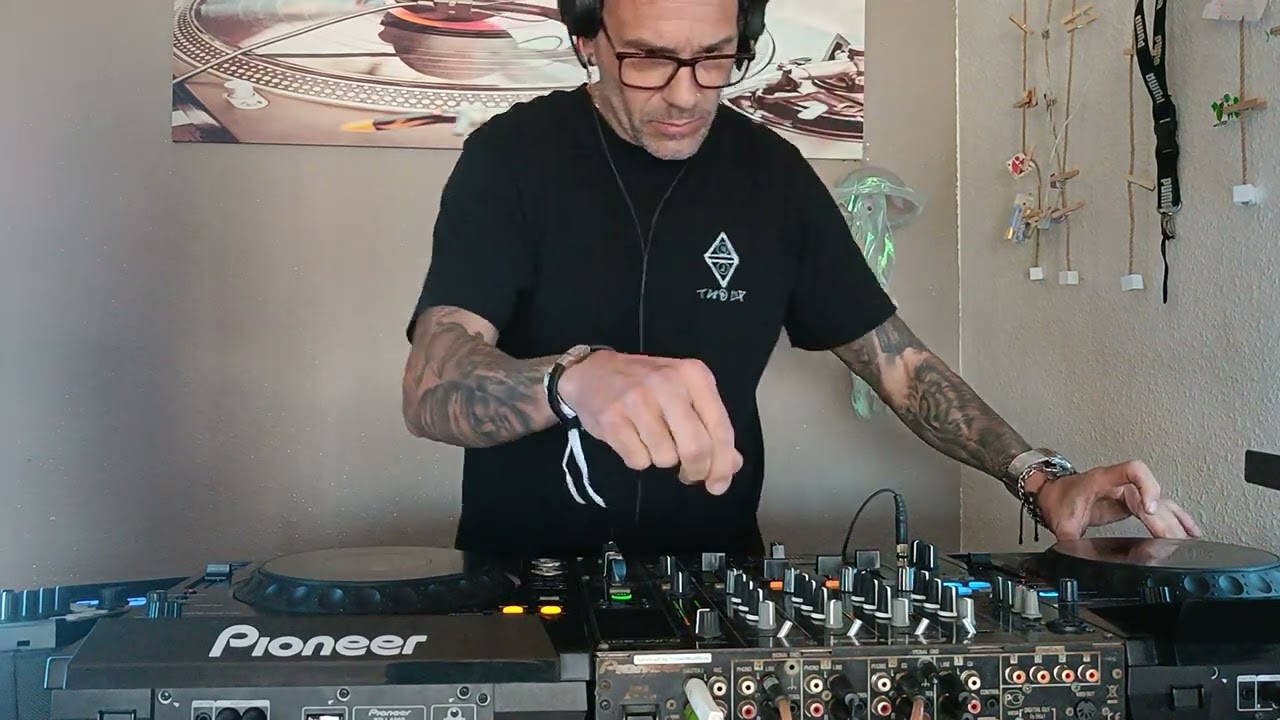 TOW UP. MARk.J. sesión del 15.2.26. TECHNO HOUSE MELODICO. 