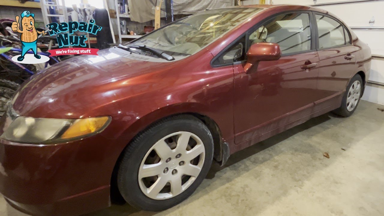 How To Check Oil - Honda Civic 2006 - 2011.