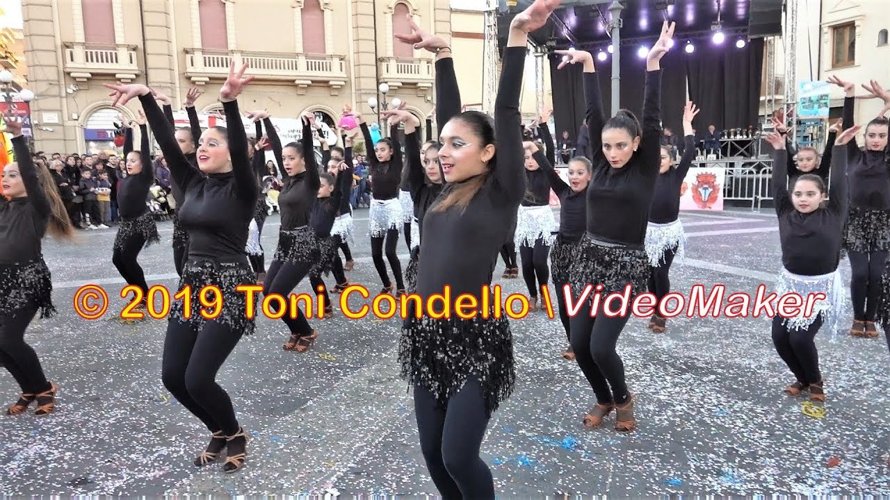 Bellissima performance della Tersicore Danza al Carnevale 2019 di Palmi - by ToniCondello2