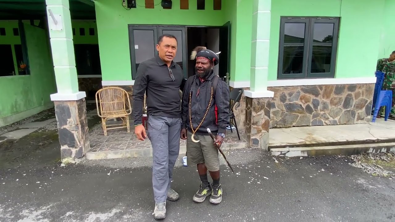 KAKA MORO JUMPA SAMA MANTAN DANJEN KOPASSUS.....