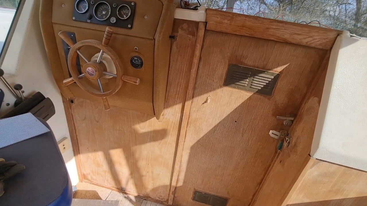 Проект 13 речной круизной лодки Birchwood 22 &mdash; Начало работы в кабине