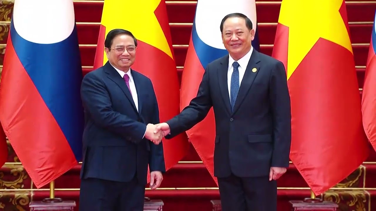 Vietnam, Laos stand in solidarity