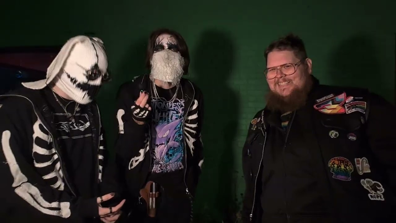 A Hotdog Filled Goth Night With RavenCrow