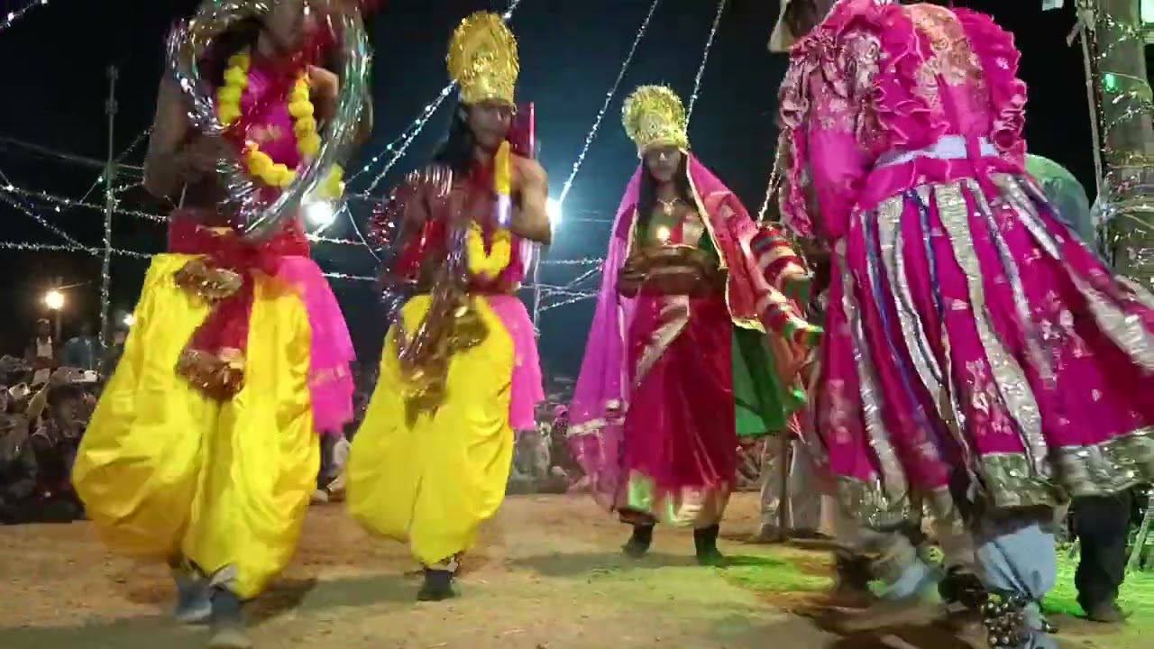भौती गावात डोंगर्यादेव मोहबारी चे कलाकार पार्ट  १