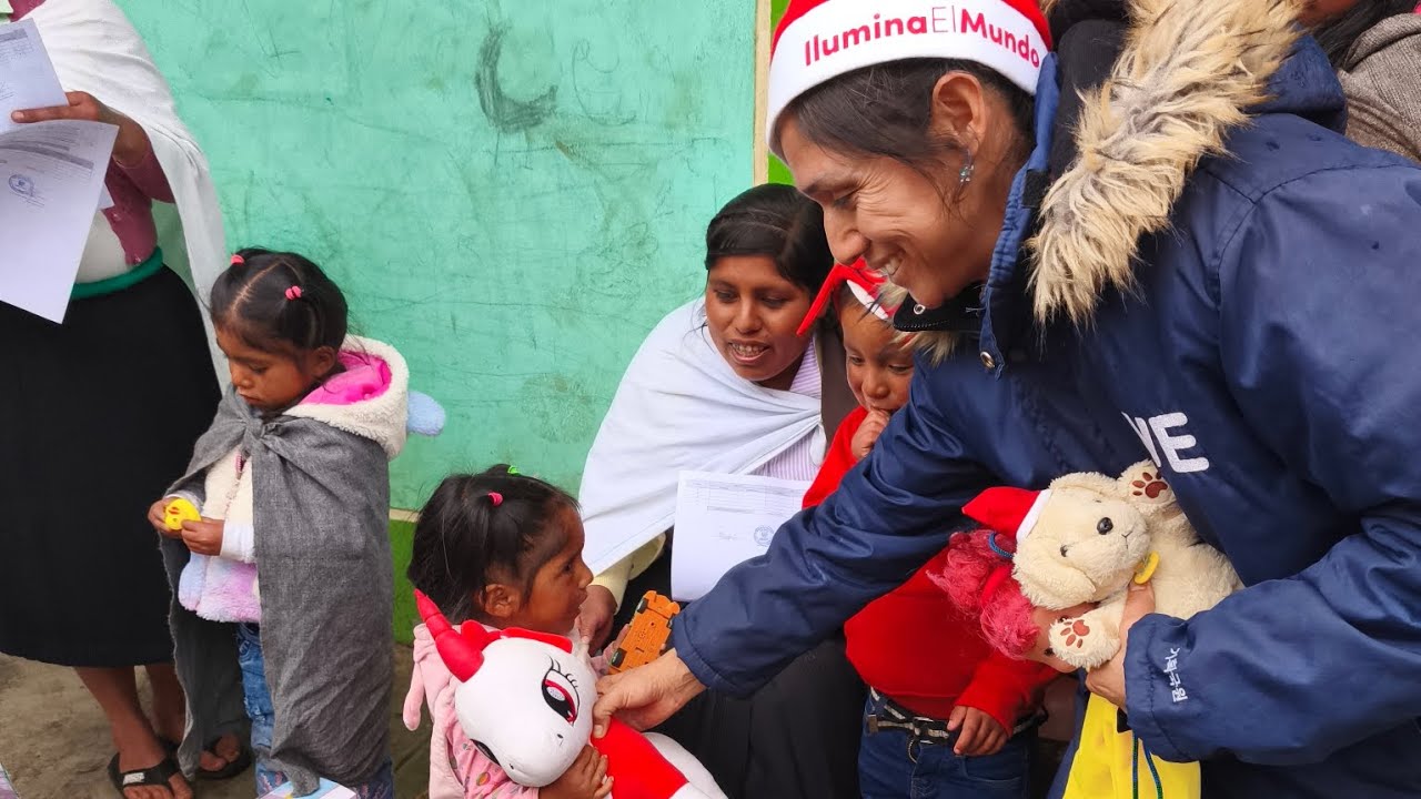 Sacando sonrisas en Pezer, Churubamba, Huánuco