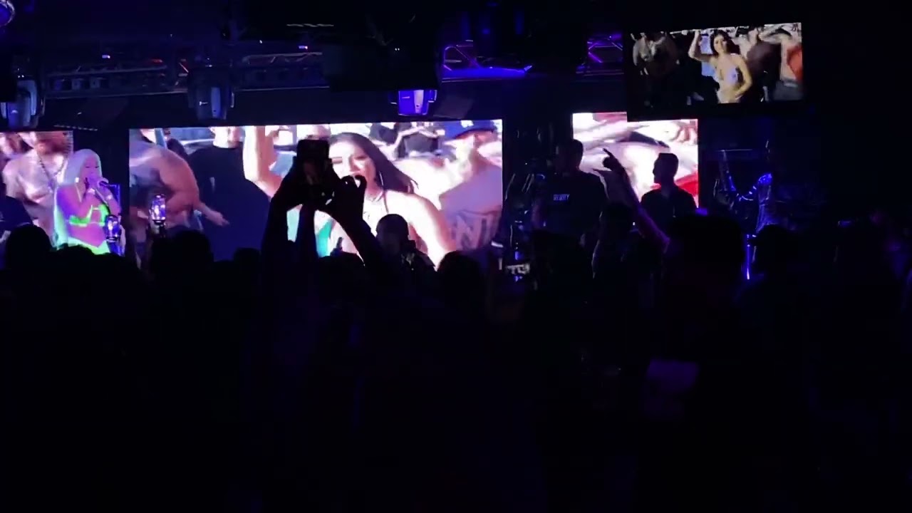 Jenny 69 -Perra Maldita (Fresno Aldo’s)
