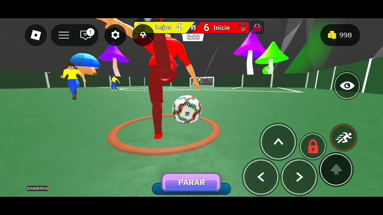Jugando fútbol callejero😎
