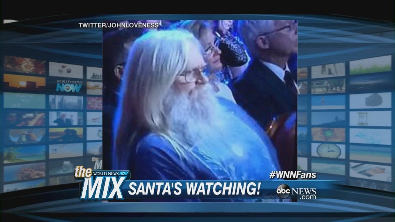 Santa Lookalike Becomes the Democratic Debate&rsquo;s Viral Sensation | ABC News