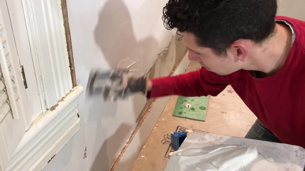 Master of Plaster Restoration Plaster Base Coat Application