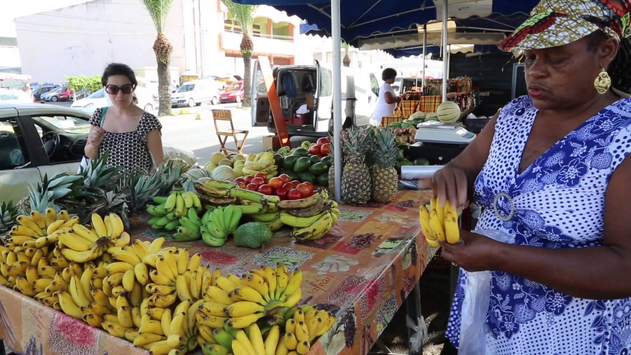 Guadeloupe Saint Anne Marché traditionnel / Guadeloupe Traditional market