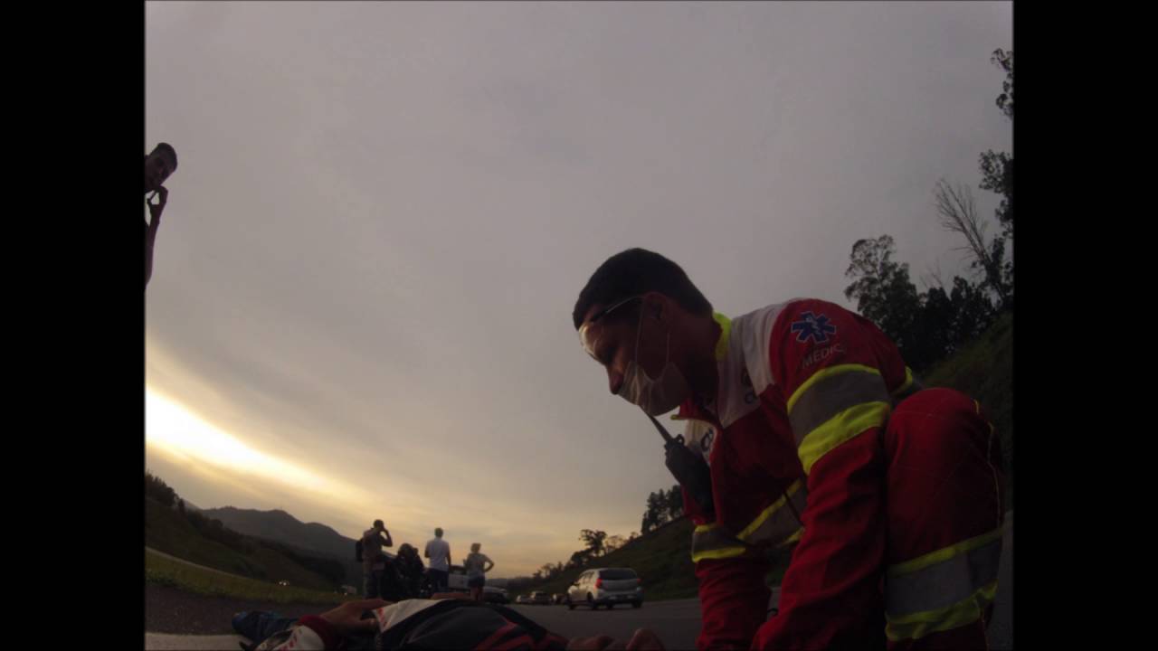 KLE621FULL  SUZUKI B-KING PINK METALIC ACIDENTE GRAVE NA RODOVIA BANDEIRANTES