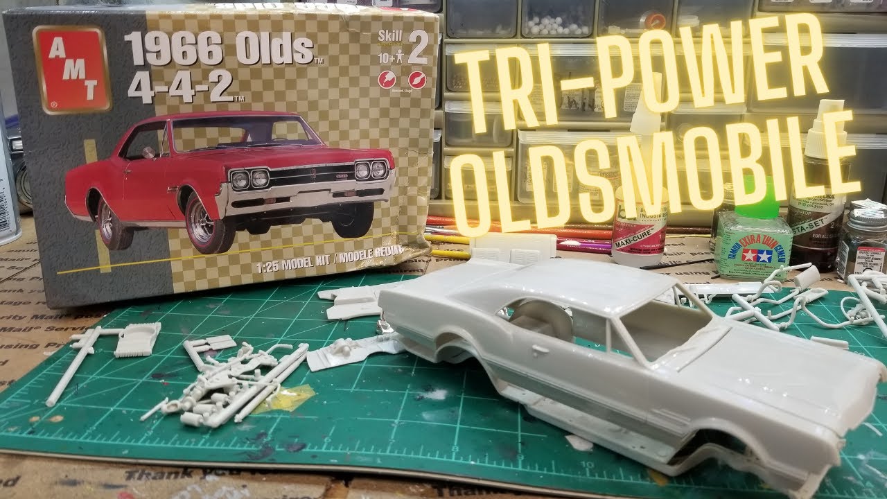 1966 Oldsmobile 442 1/25 Scale by AMT & Bare Metal Foil. Distributor And Wires.