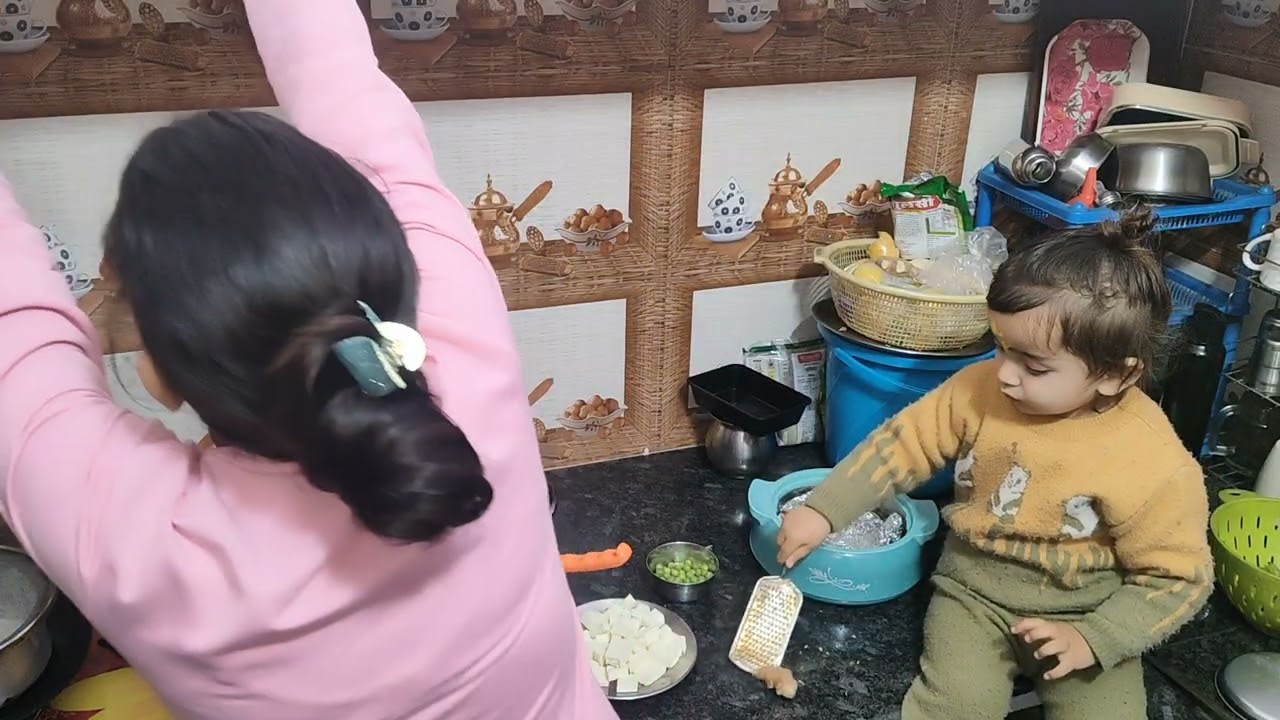 Sunday mein aisa rahata hai mera routine bacchon ko sambhalna aur ghar ka kam karna 