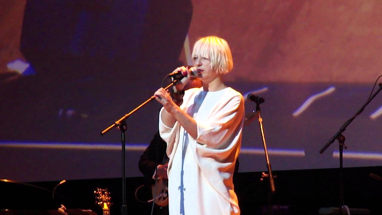 Sia singing Telephone @ HitRECord Fall Formal Los Angeles 10.10.11