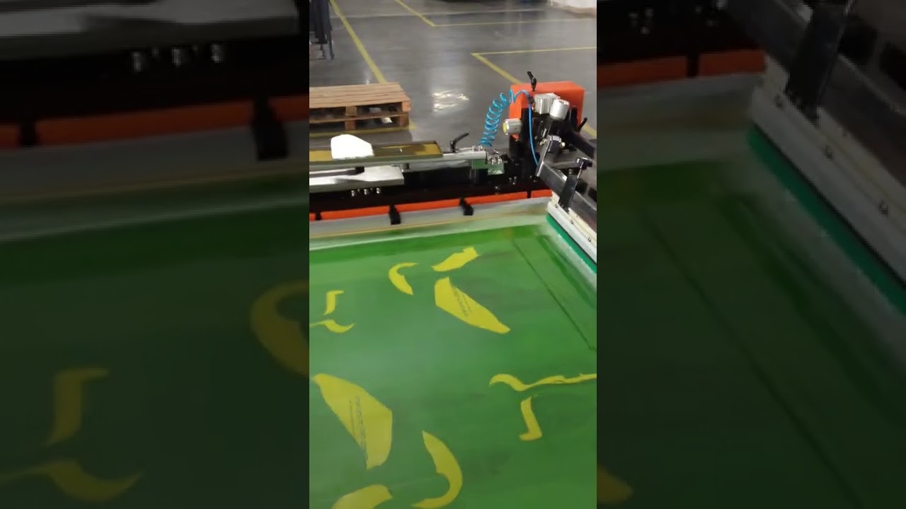 speed: 3000pcs/h    size 1020*720mm automatic stop cylinder screen printing machine