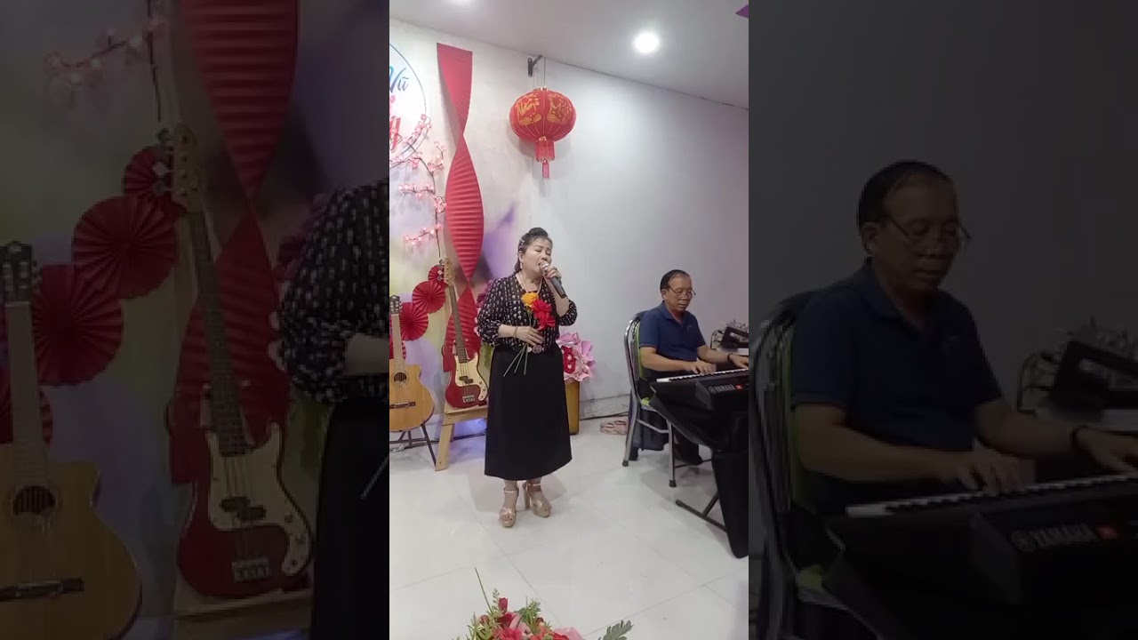 Xuân Lê | hai chữ tiền tình