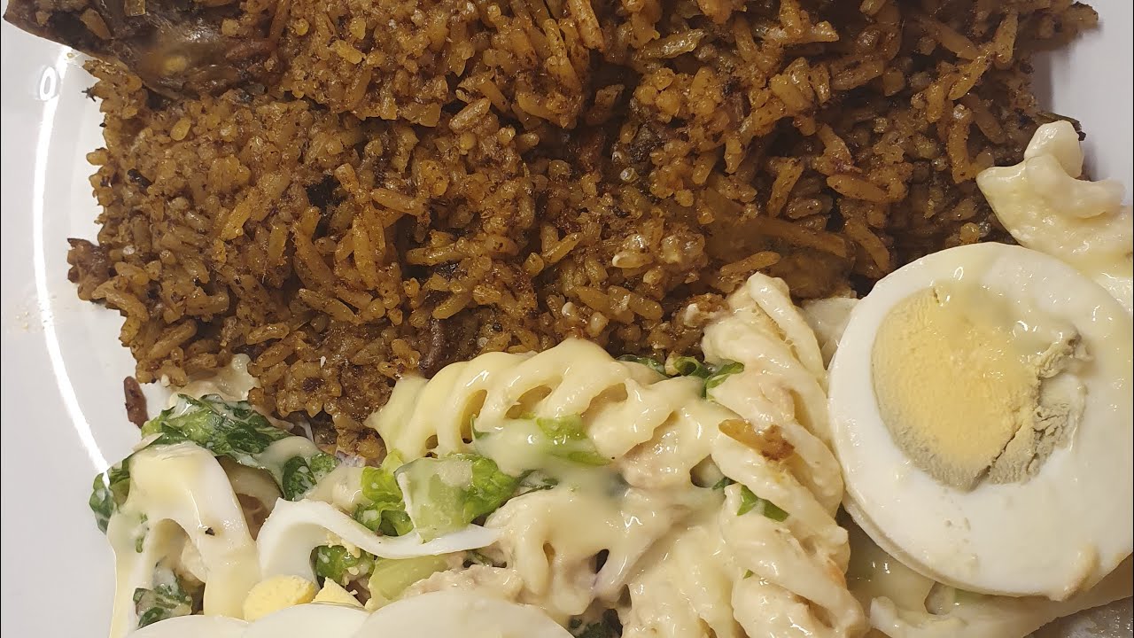 CORNED BEEF JOLLOF RICE | GHANA STYLE | THE BEST EVER