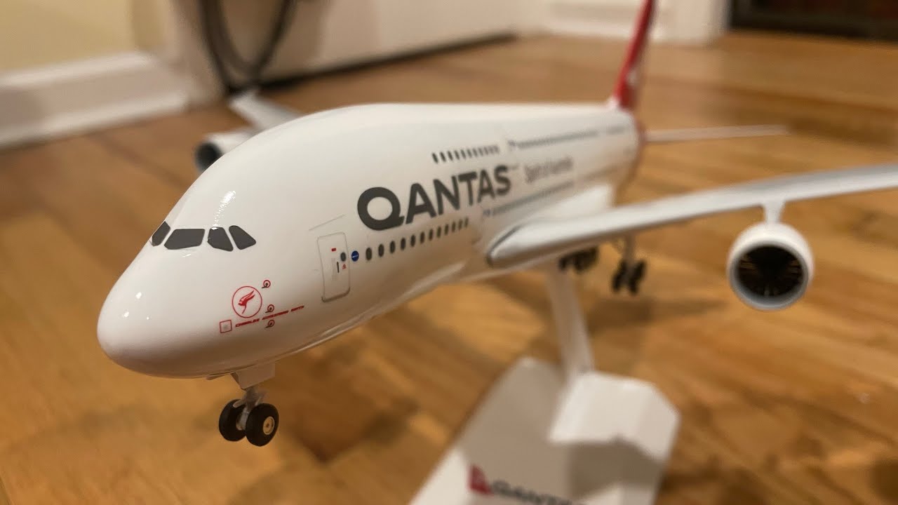 Qantas a380-800 unboxing ASMR