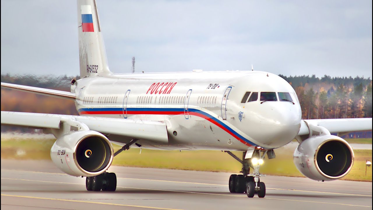 Один из новейших Ту-214. Мягко сел, быстро взлетел.