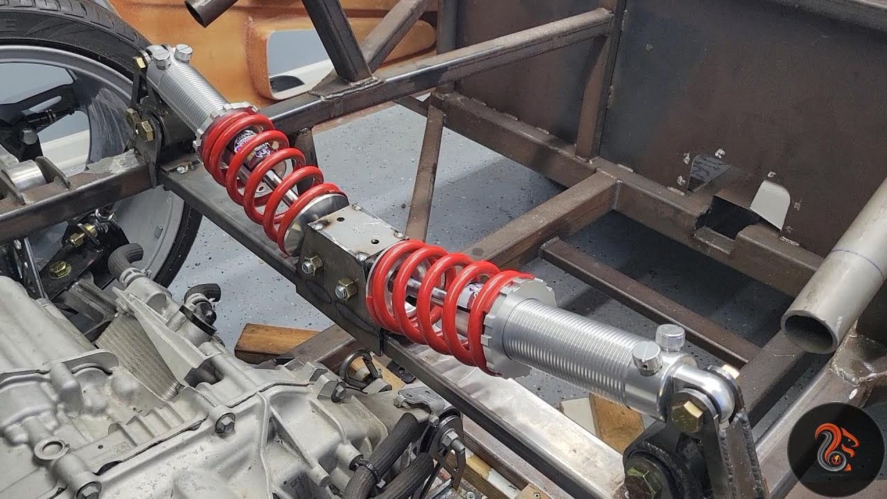 Grullón DDR GT8e Episode 8:  Rear Pushrod Suspension