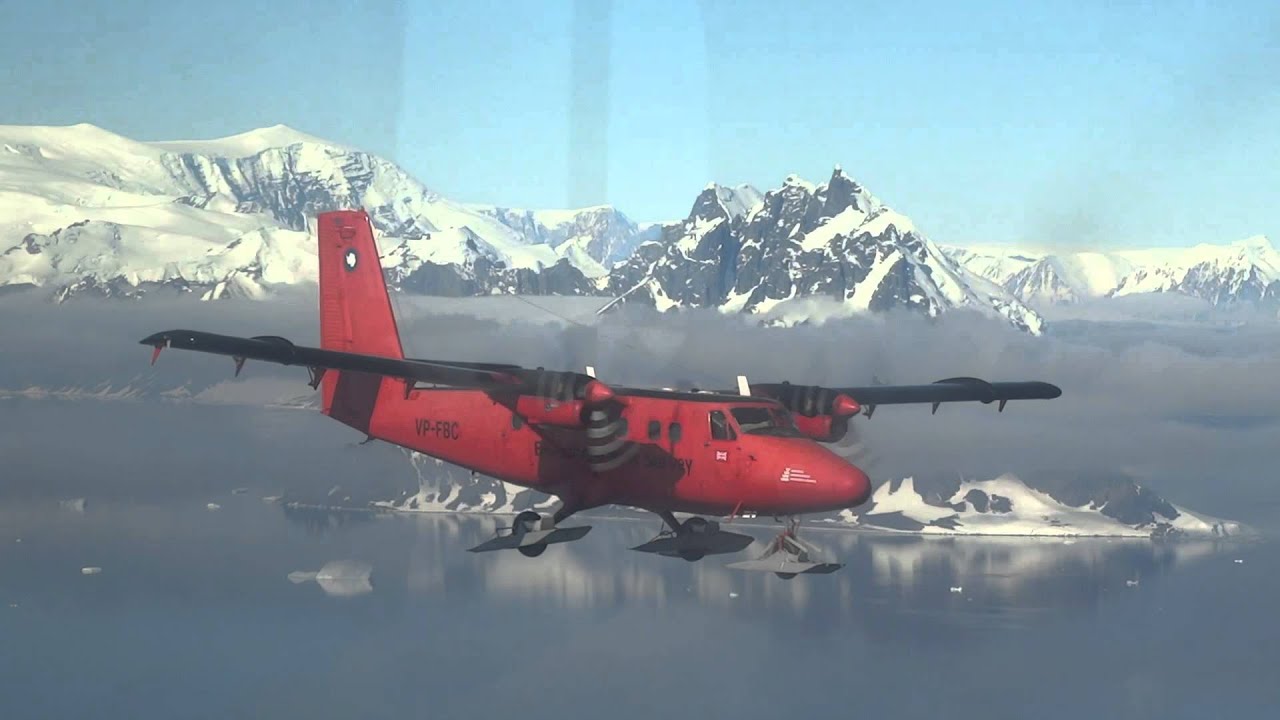 Twin Otter Formation flying in Antarctica