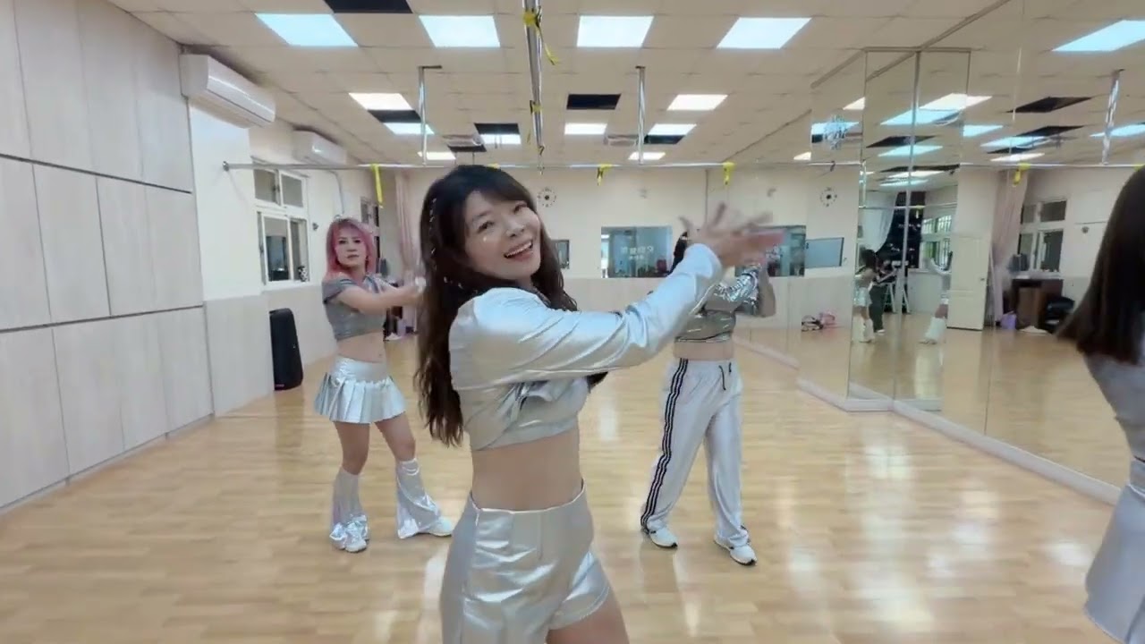R勁無限舞動館 - 成人Kpop - BABYMONSTER -‘We go up’ (一彤舞蹈）