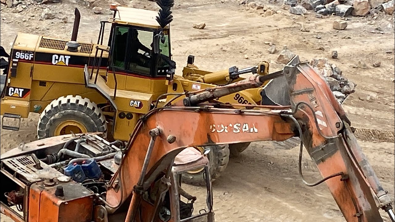 When Excavators Fail: Humans Risk Everything to Drop a Giant Boulder Machine Media 247