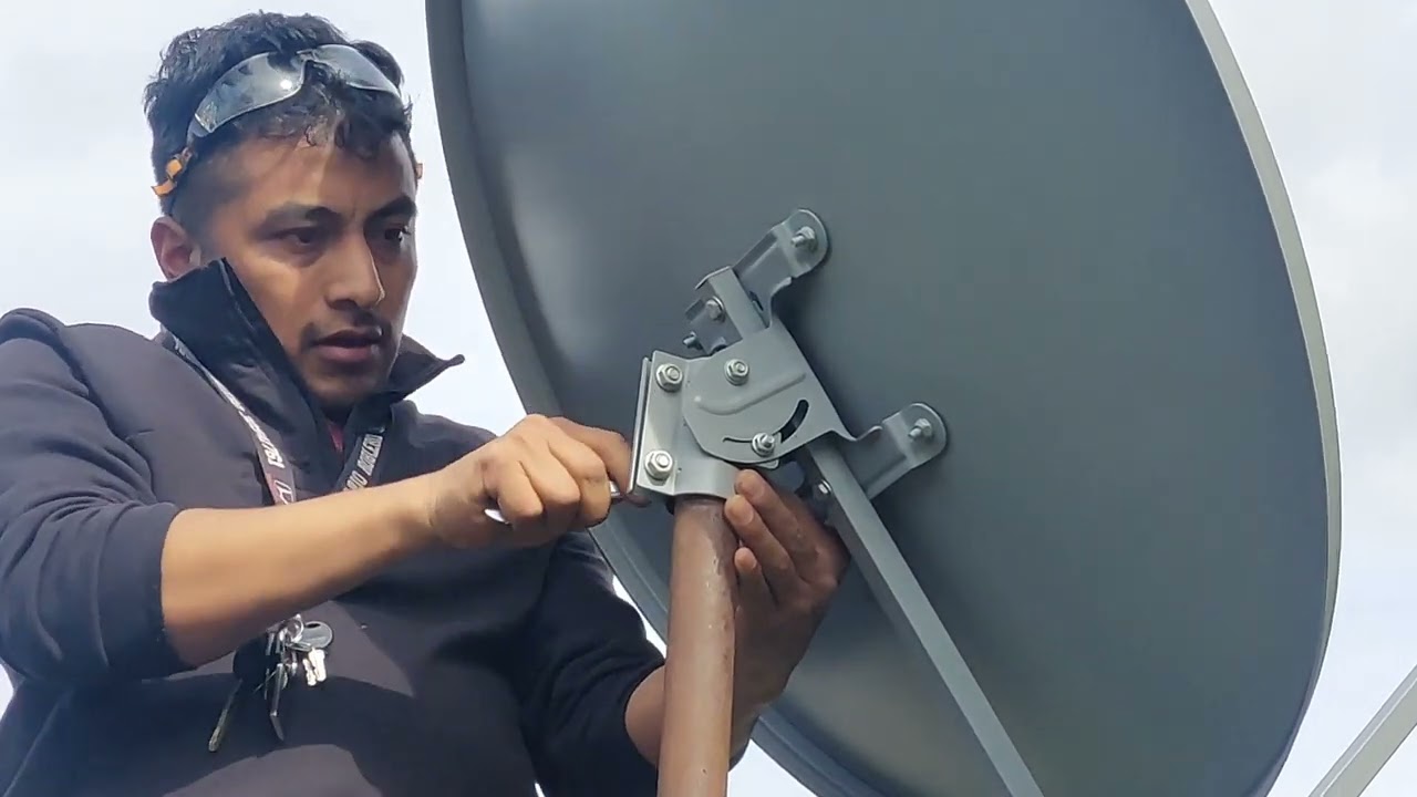 instalación de antena Tigo Star.