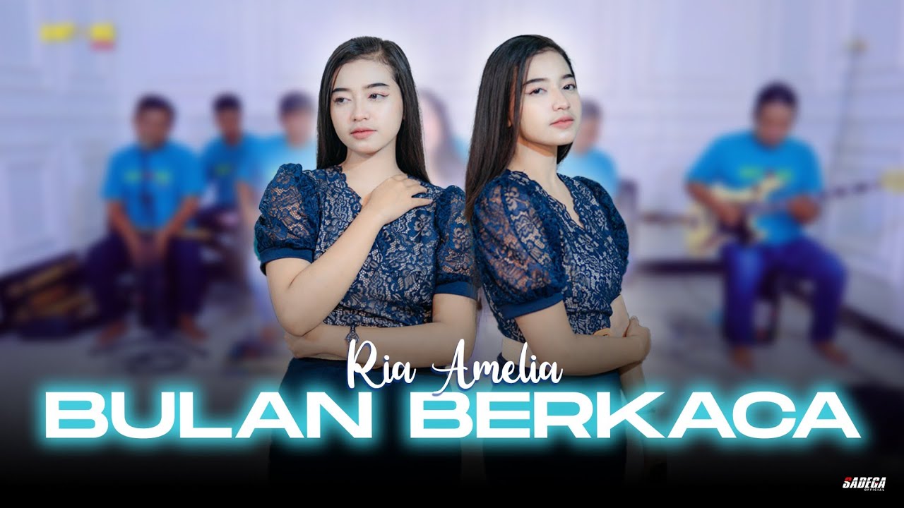 BULAN BERKACA CAMELIA MALIK DI COVER RIA AMELIA