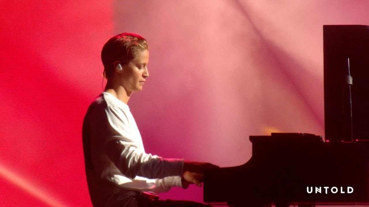 Kygo plays 