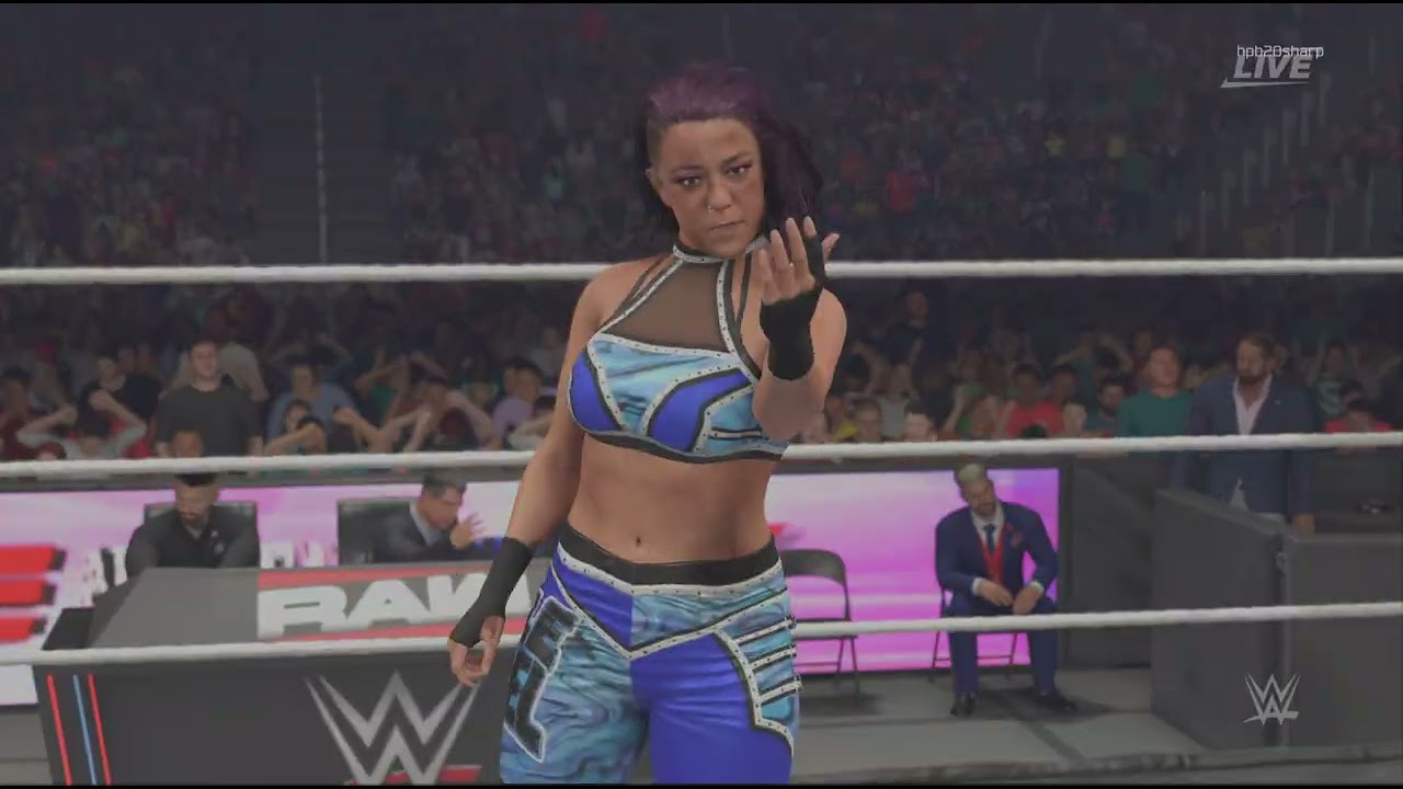 Raw- 6 woman Gauntlet