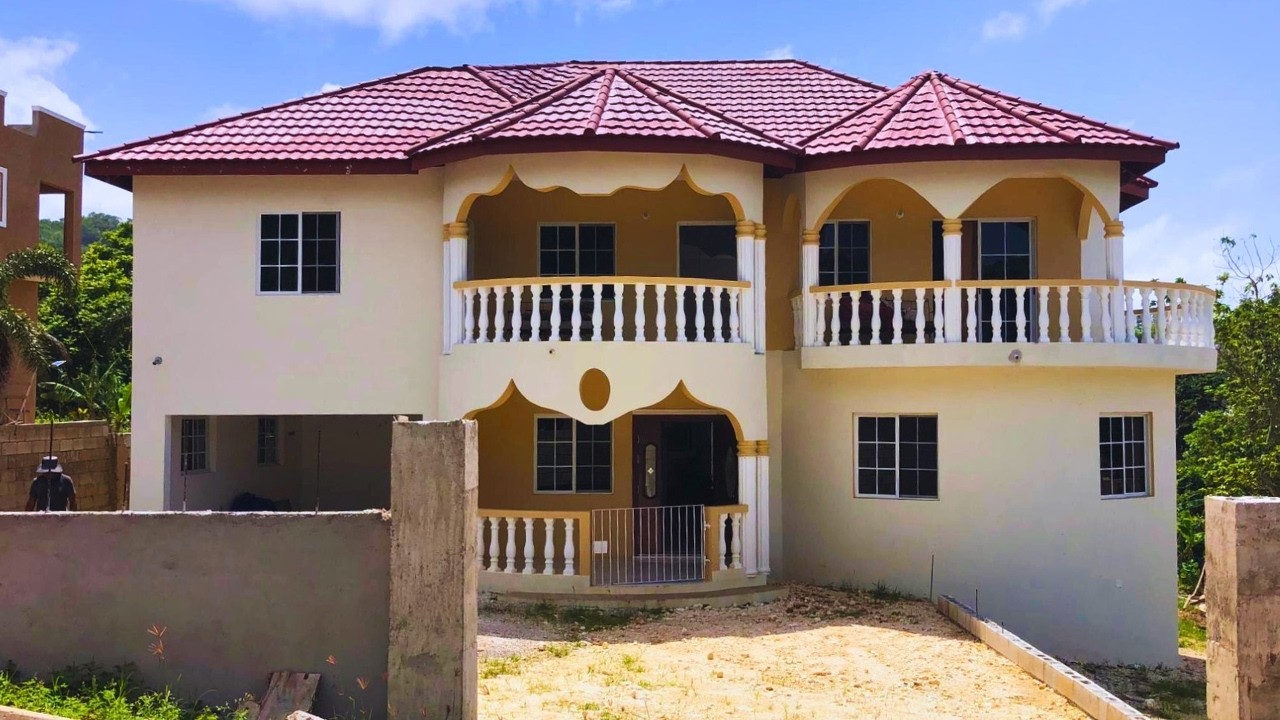 Gated Complex | Partial Furnished | 4 Bedroom 4 Bathroom | Huntley Crescent, Brown's Town, St Ann