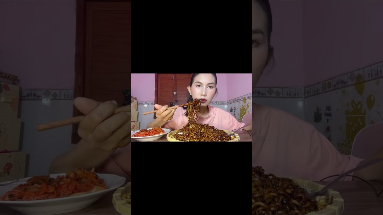 Mì tương đen #mukbang #UyQuynh