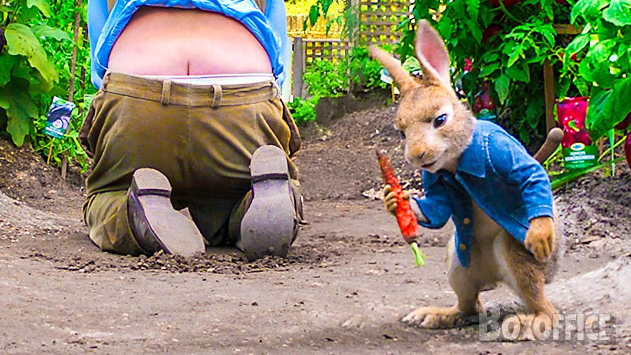 Süßes Kaninchen macht sich über den alten, wütenden Bauern lustig | Peter Hase | German Deutsch Clip
