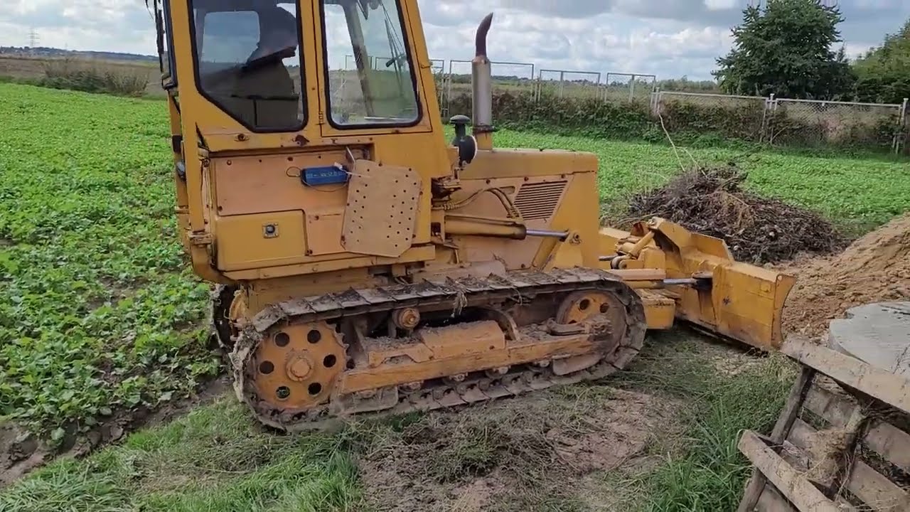 Komatsu D21A - poręczny, mały, spychacz, stary ale jary - small doser, old but still tight