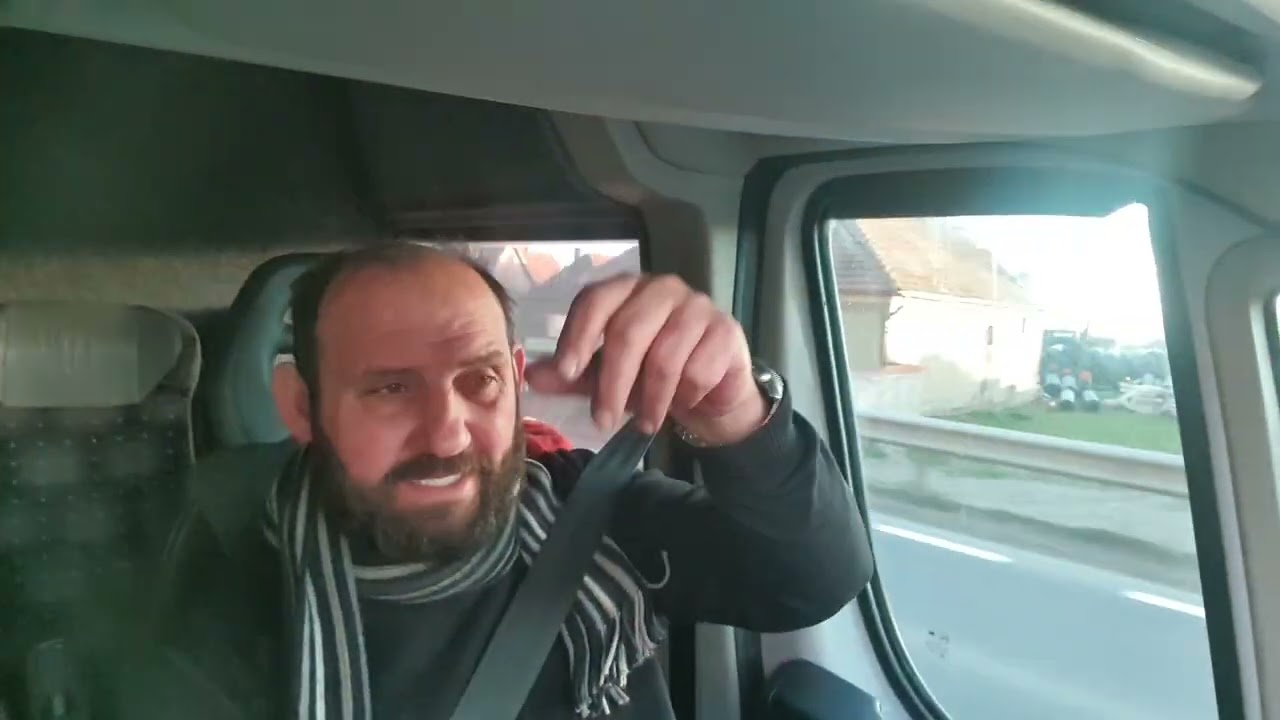 M-a oprit Poliția Rutieră, că am întors pe Linia continuă..😪😪😪😪